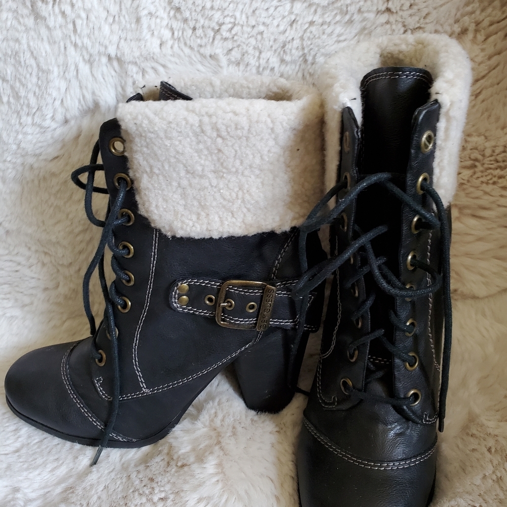GUESS BOOTS